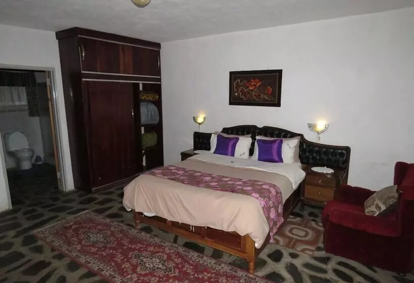 בית מלון כפרי Parrot Lodge