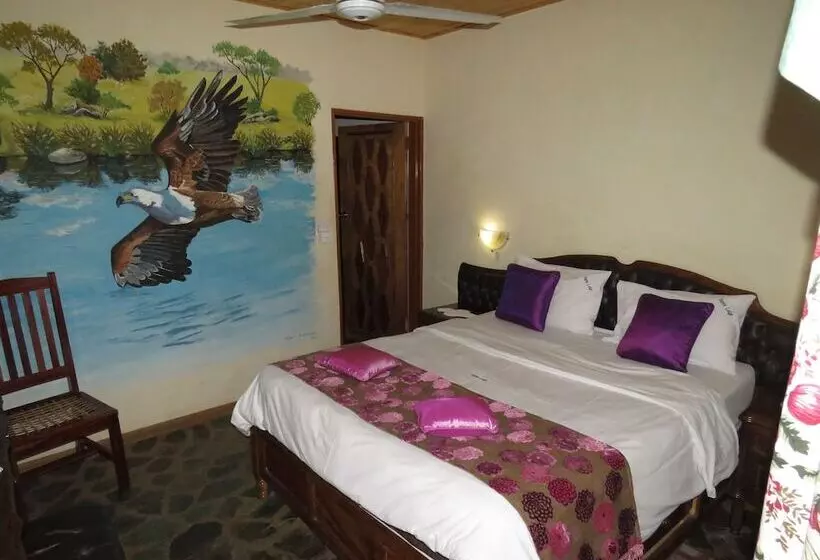 בית מלון כפרי Parrot Lodge