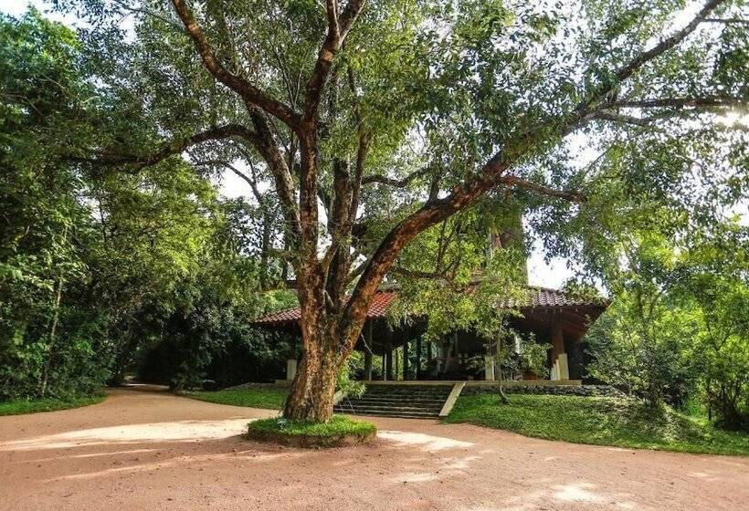 فندق Wild Grass Nature Resort