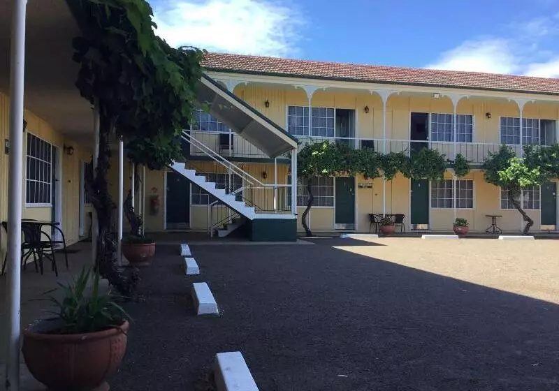 فندق على الطريق Bradman Motor Inn