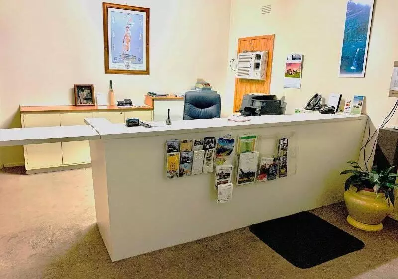 فندق على الطريق Bradman Motor Inn