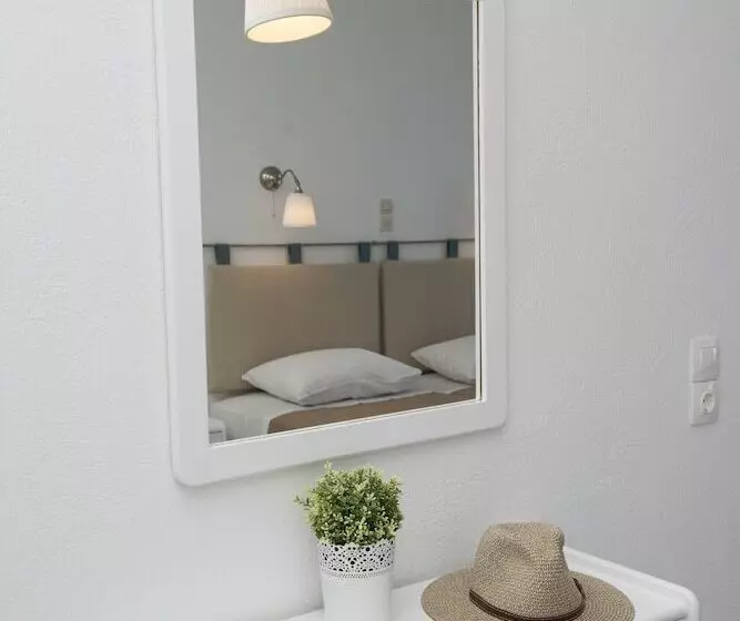 פנסיון Asimina