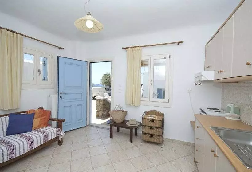 פנסיון Asimina