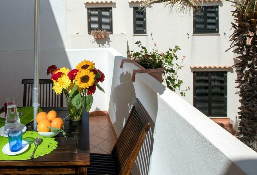 Residence Scirocco E Tramontana