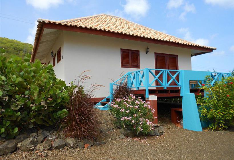 Westhill Bungalows & Diving