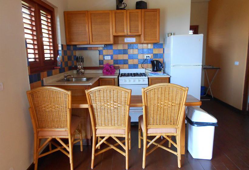 Westhill Bungalows & Diving