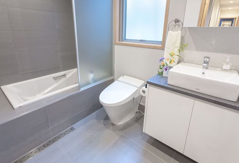 Bluebird Chalets By The Hakuba Collection