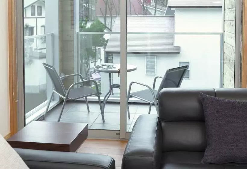 Bluebird Chalets By The Hakuba Collection