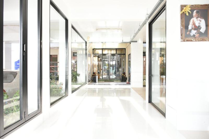 ホテル Basaya Laemchabang