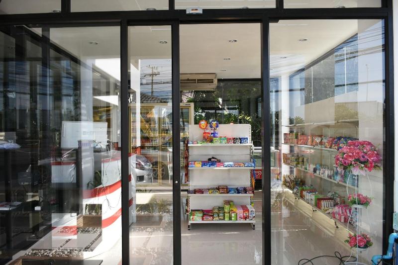 ホテル Basaya Laemchabang