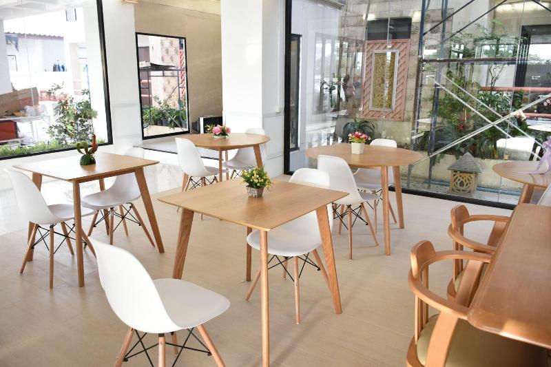 ホテル Basaya Laemchabang