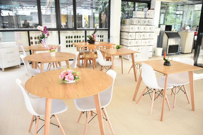 ホテル Basaya Laemchabang