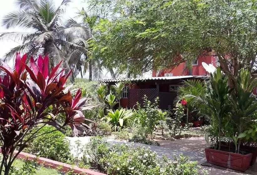 هتل Robinson Plage