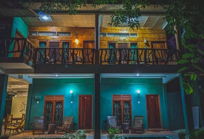 ホテル Sigiriya Rock Gate Tree House