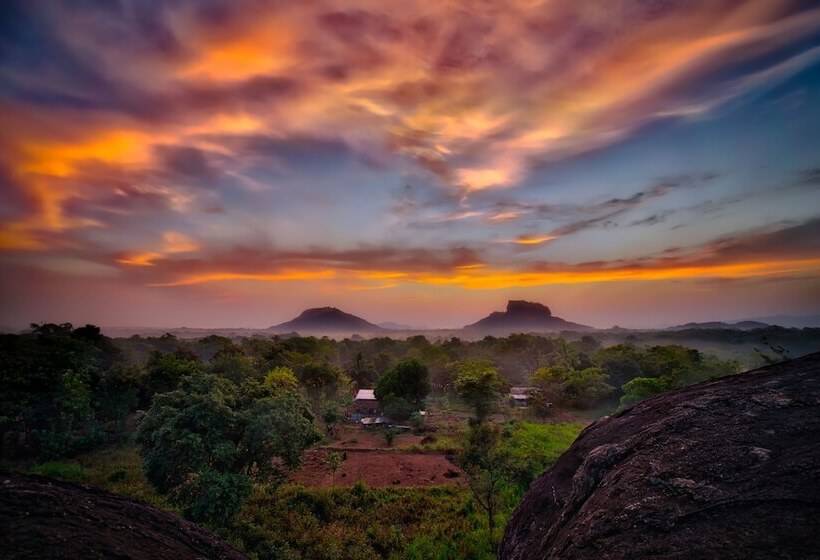 Szálloda Sigiriya Rock Gate Tree House