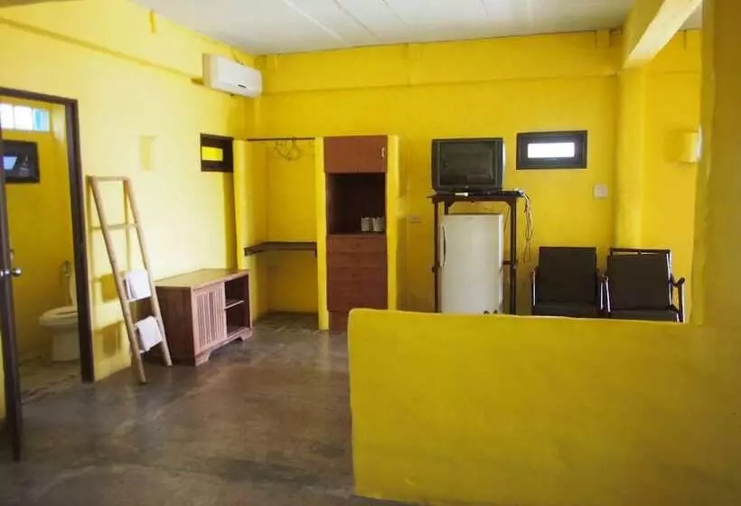 هتل Tamarina Resort Arng Sila