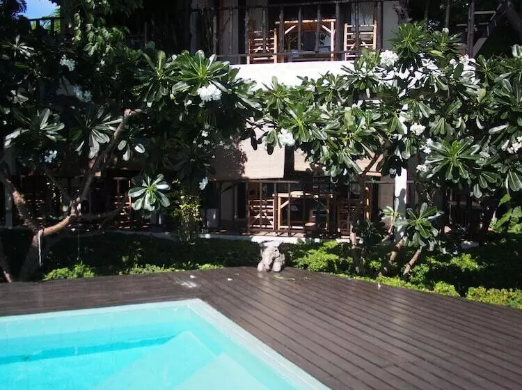 هتل Tamarina Resort Arng Sila