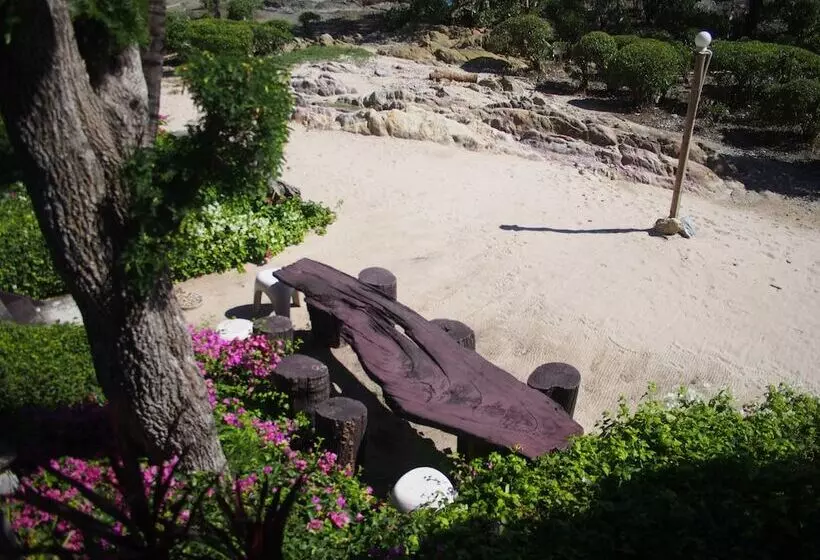 هتل Tamarina Resort Arng Sila