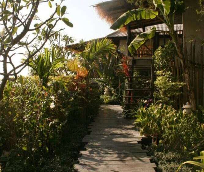 هتل Tamarina Resort Arng Sila