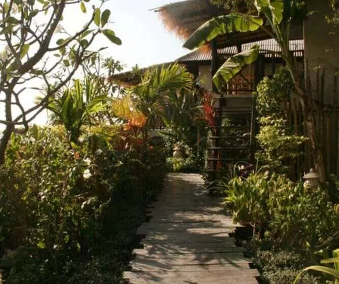 هتل Tamarina Resort Arng Sila