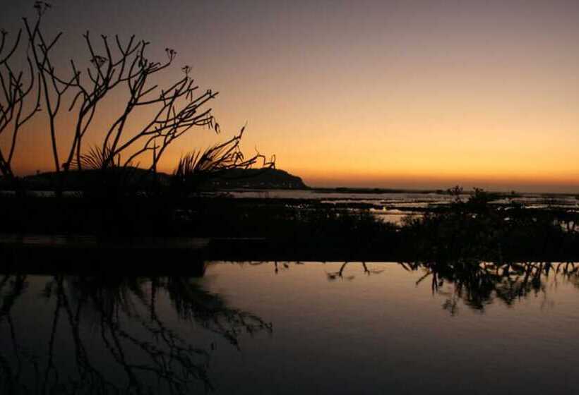 هتل Tamarina Resort Arng Sila