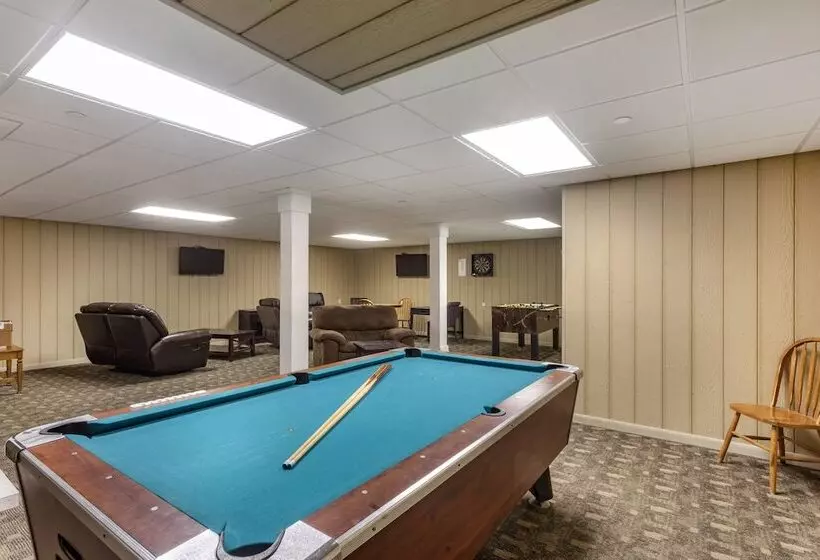 Отель The Riverstone Inn