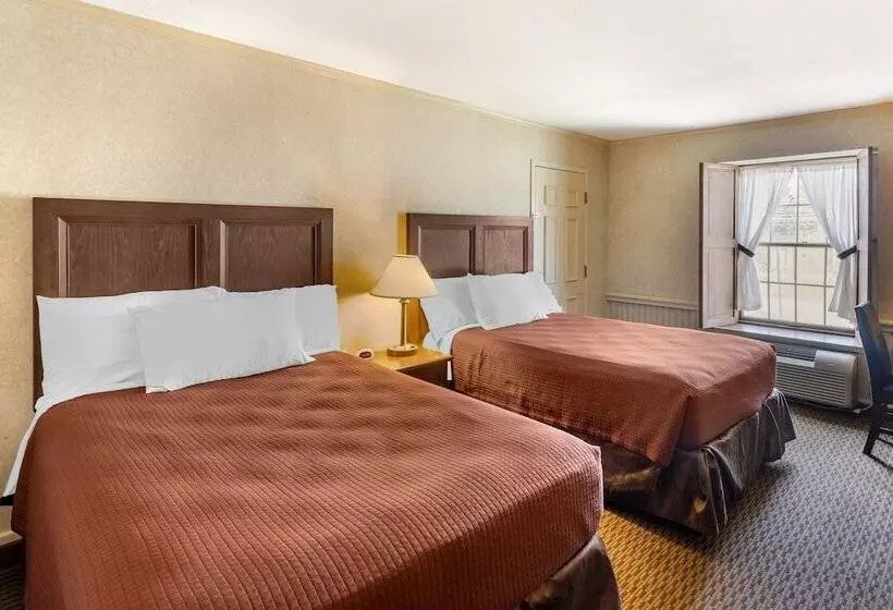 Отель The Riverstone Inn