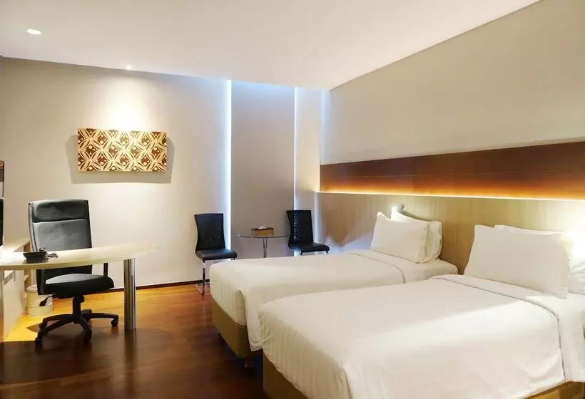 Ra Premiere Simatupang