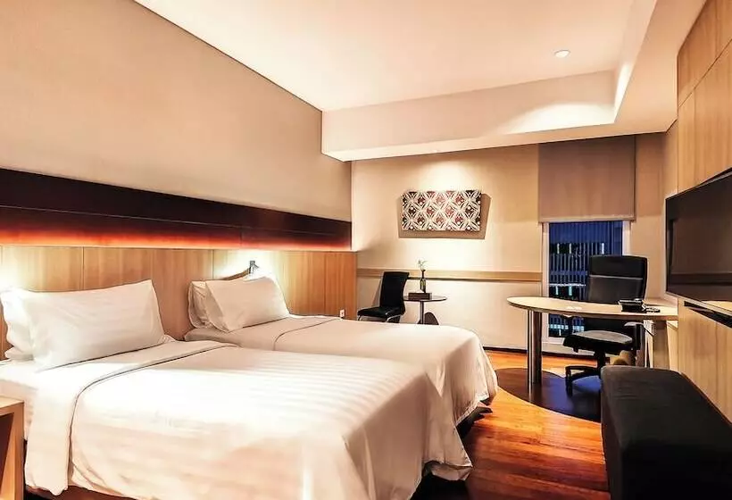 Ra Premiere Simatupang