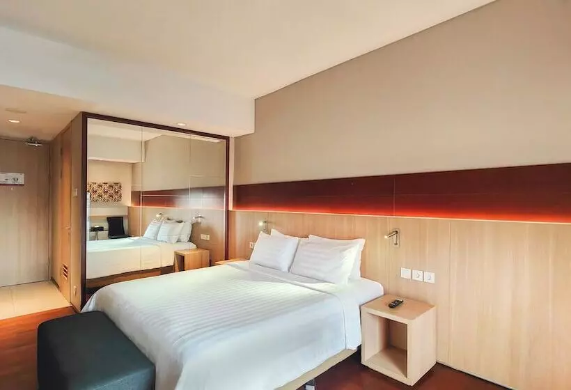 Ra Premiere Simatupang