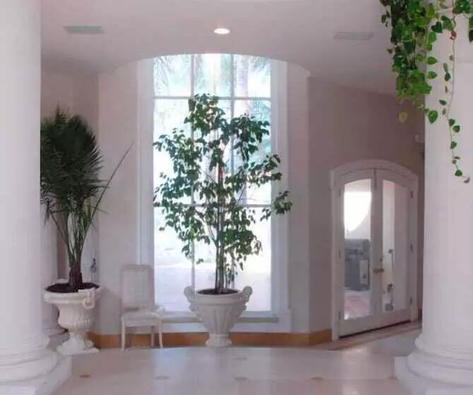 The Stradella Court Mansion