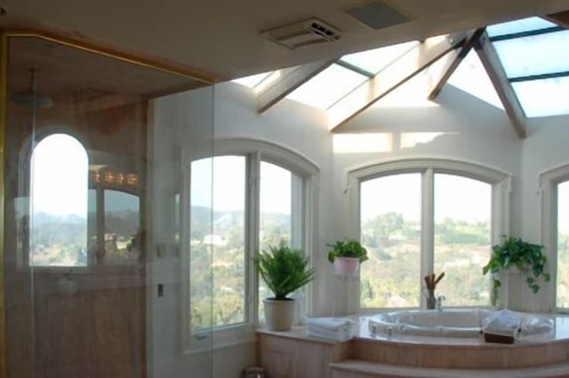 The Stradella Court Mansion