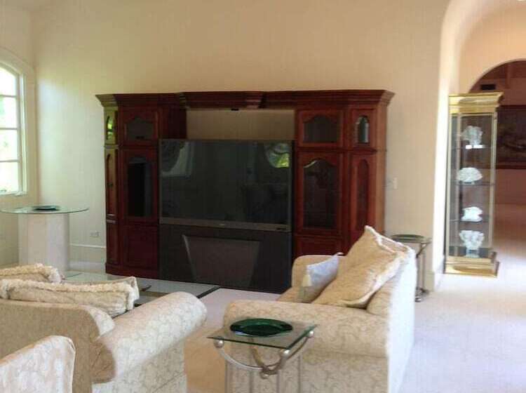 The Stradella Court Mansion