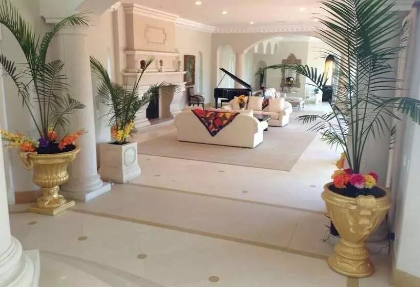 The Stradella Court Mansion