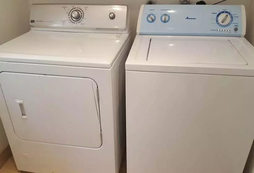 4 Bedroom Celebrity House With Pool & City View