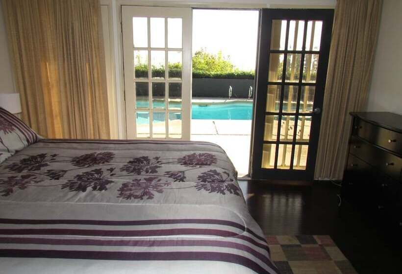 4 Bedroom Celebrity House With Pool & City View