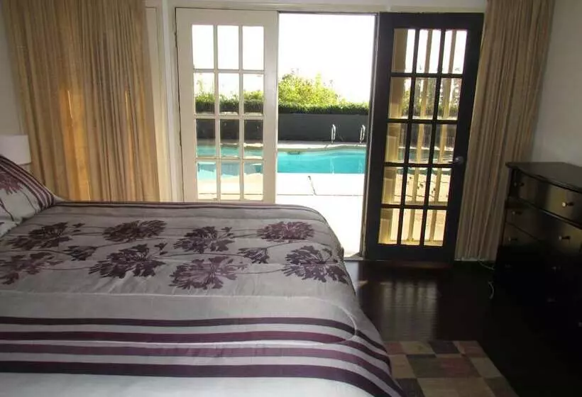 4 Bedroom Celebrity House With Pool & City View