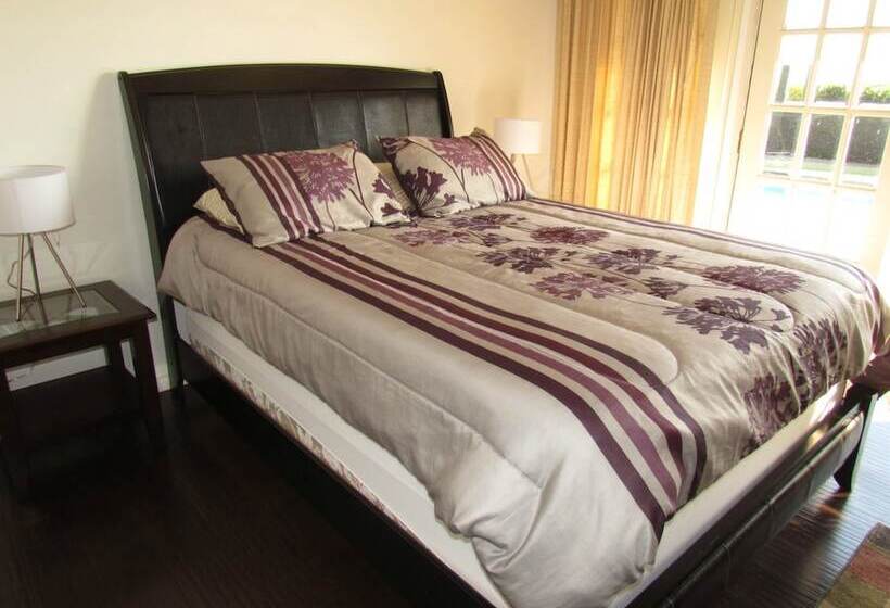 4 Bedroom Celebrity House With Pool & City View