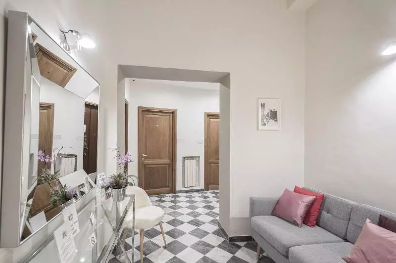 تختخواب و صبحانه Little Queen Relais