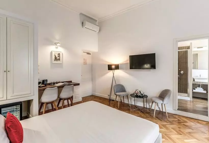 تختخواب و صبحانه Little Queen Relais