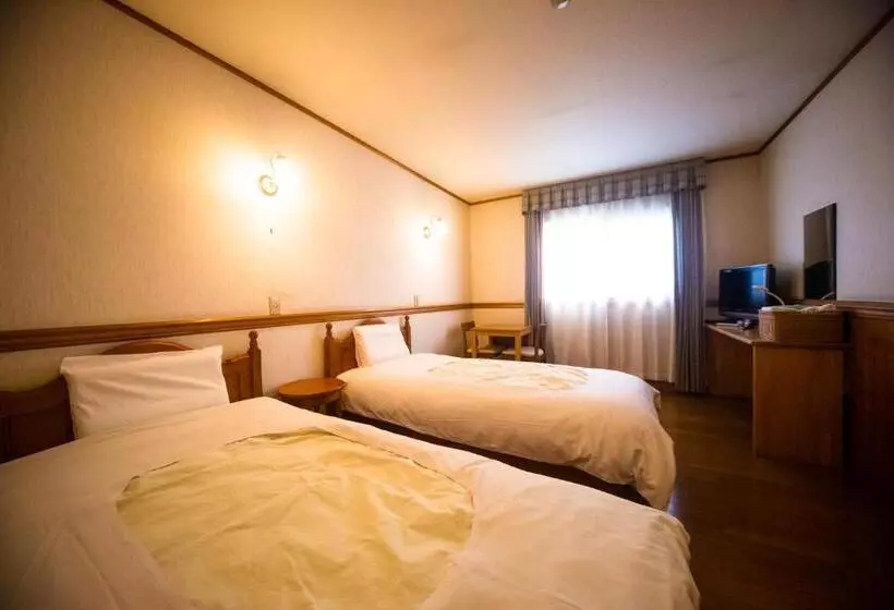 تختخواب و صبحانه Nikko Akarinoyado Villa Revage
