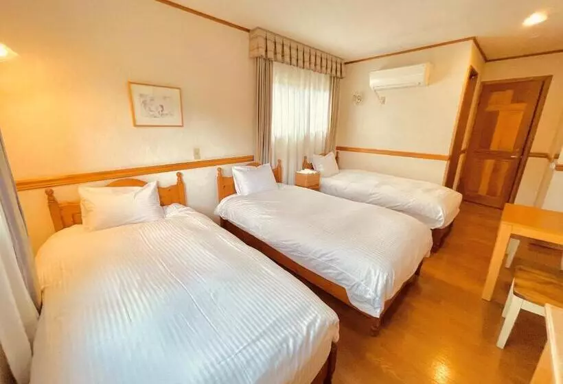تختخواب و صبحانه Nikko Akarinoyado Villa Revage