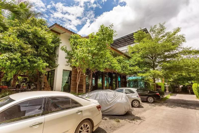 Пансион Capital O 1051 Pagoda House