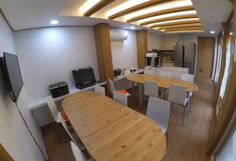 Pension Go Woon Dang Hanok Guest House