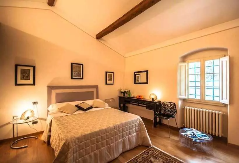 پانسیون Podere La Rondine