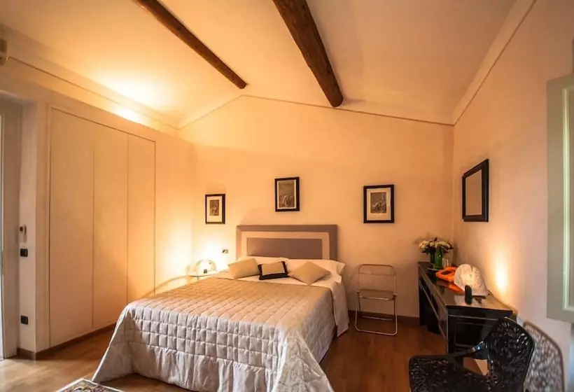 پانسیون Podere La Rondine