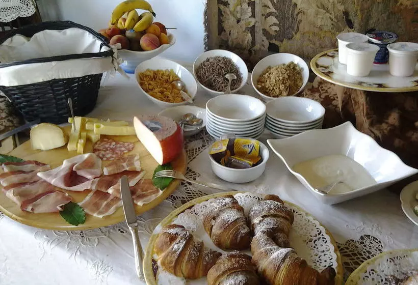 펜션 Relais Castelluccio Palusse