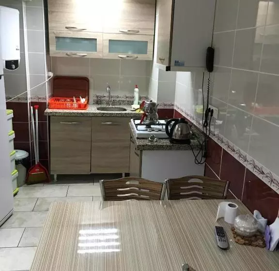Birinci Apart
