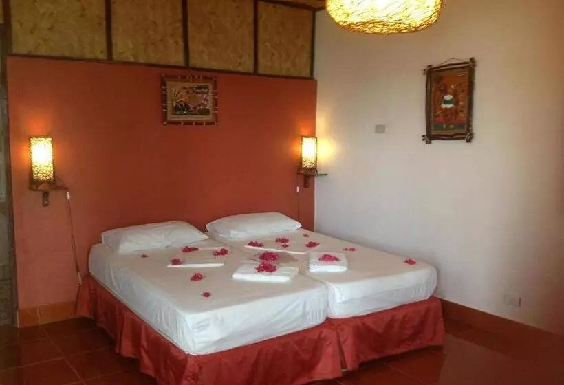 Discovery Island Resort