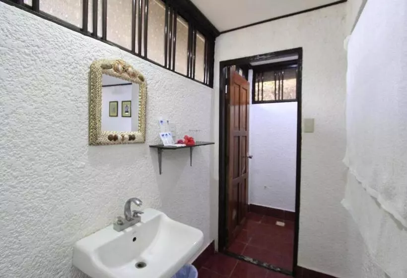 Discovery Island Resort